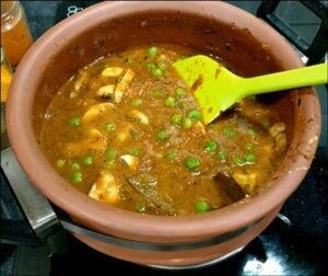 matar mushroom curry